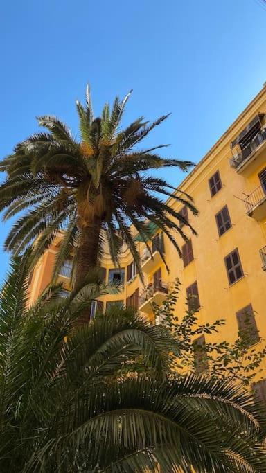 Cosy And Stylish In A Lively Area Of Apartment *
