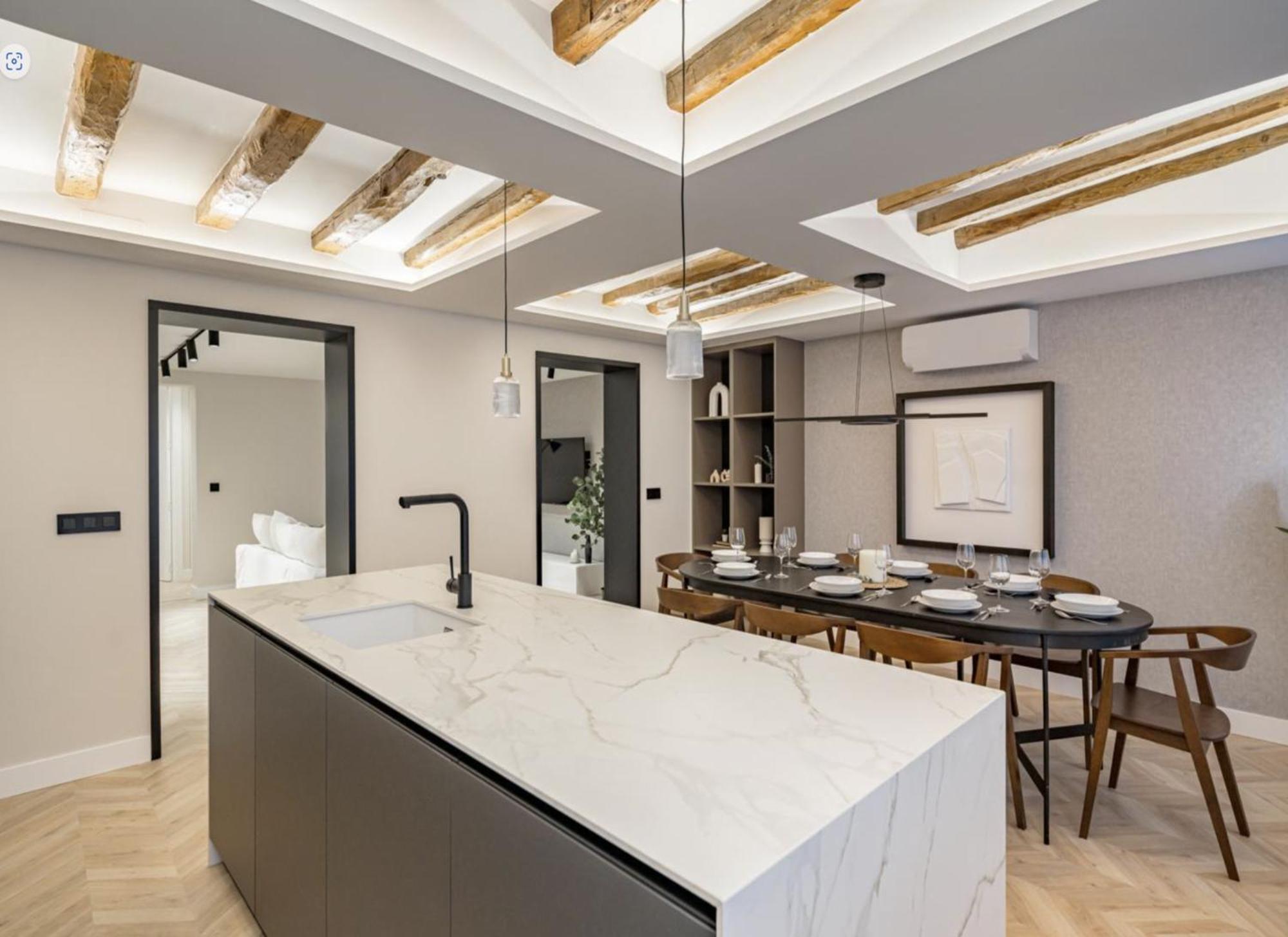 Cosy And Stylish In A Lively Area Of * Rome