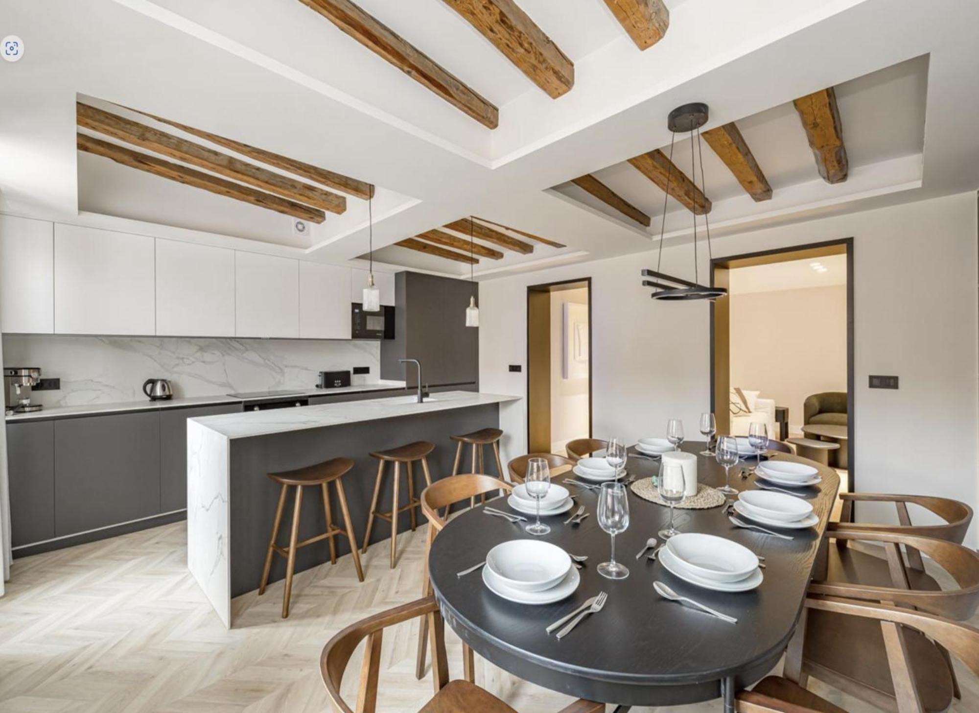 Cosy And Stylish In A Lively Area Of Rome
