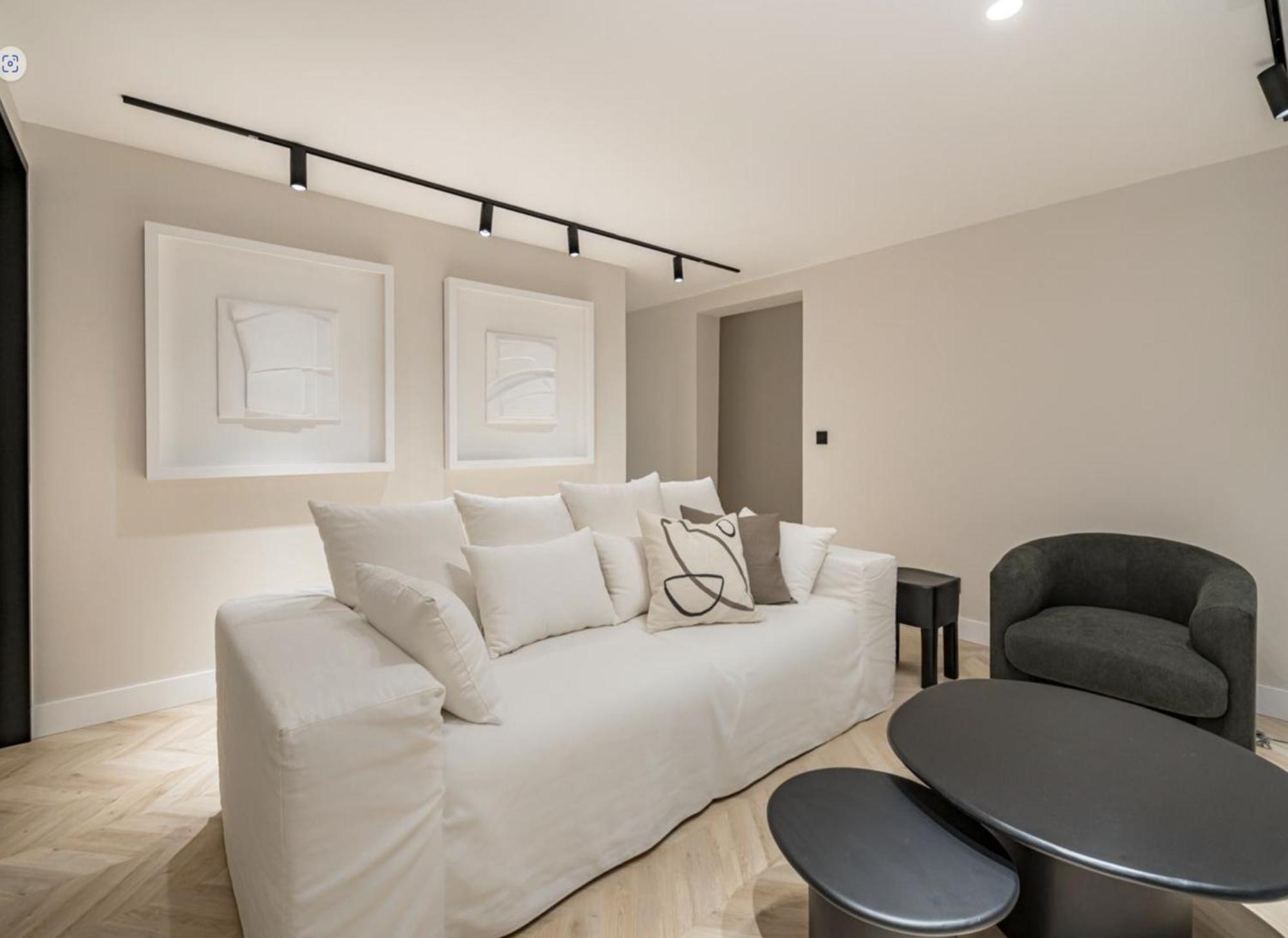 Cosy And Stylish In A Lively Area Of Apartamento